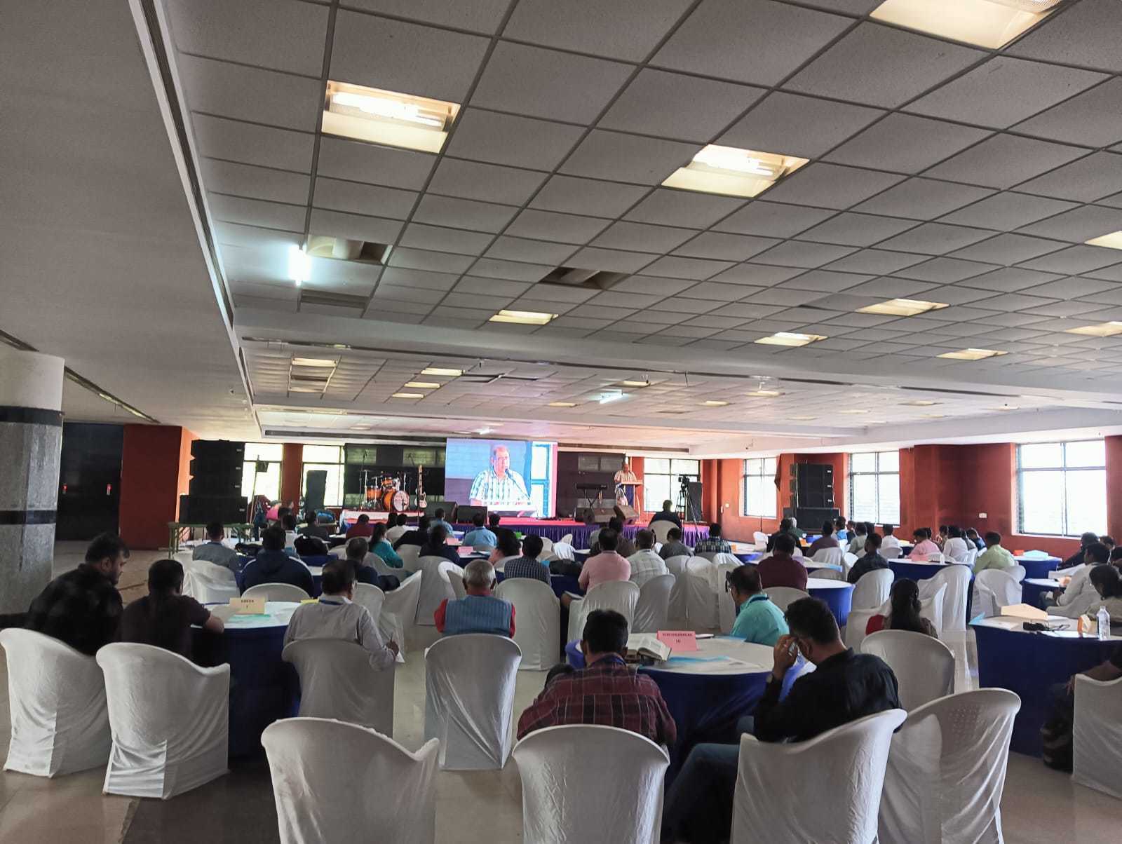 రాష్ట్రవ్యాప్తంగా పారిశ్రామికవేత్తలను ఆకర్షించే మొట్టమొదటి క్రిస్టియన్ బిజినెస్ సమ్మిట్‌ను గుజరాత్ నిర్వహించింది