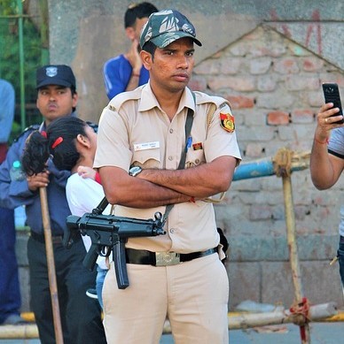 మత మార్పిడిని లక్ష్యంగా చేసుకునేందుకు ఉత్తరప్రదేశ్ పోలీసు విభాగాలను ఏర్పాటు చేసింది