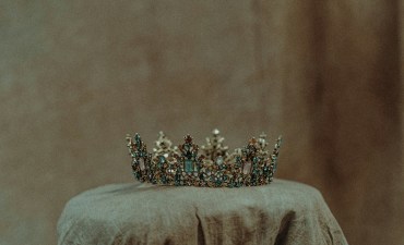 What do we know about the queens in the Bible?