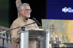 Christian Leader Urges Churches to Return to Personal Discipleship