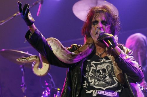 Drinking beer is easy but being a Christian is a 'tough call', says Alice Cooper